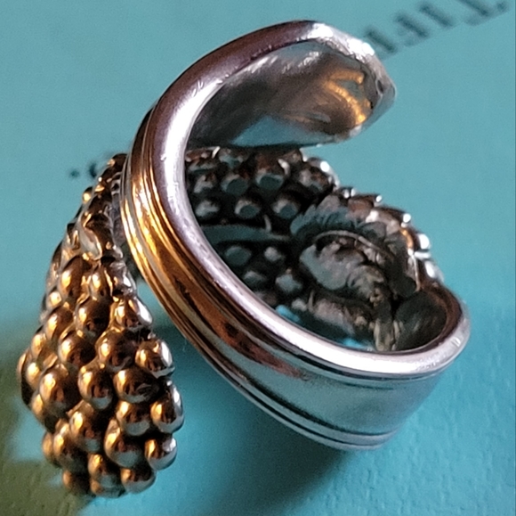 1890 Tiffany & Company Blackberry Spoon Ring in Sterling Silver # 87 Size 6.5-7 - Picture 3 of 13